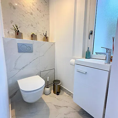 Apartment 100m From Spacious 100m2 With Parking And Air Conditioning Arcachon