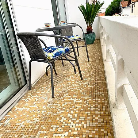 Apartment 100m From Spacious 100m2 With Parking And Air Conditioning Arcachon